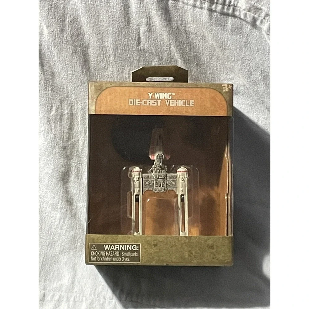 NEW Walt Disney Parks Galaxy's Edge Star Wars Y-Wing Die-Cast Vehicle‎